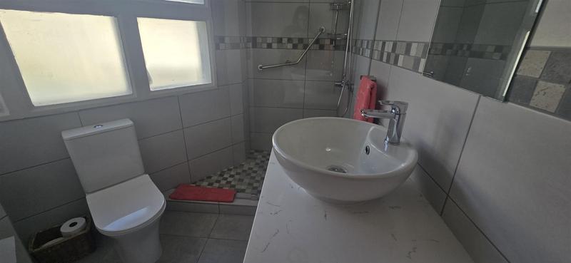 5 Bedroom Property for Sale in Hersham Western Cape